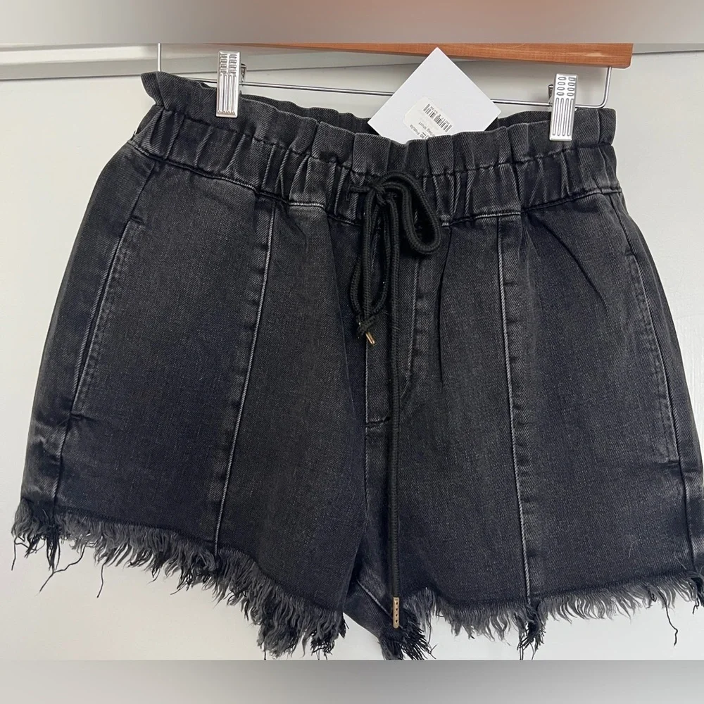 Pistola - NWT Salem Cooper Paperbag Drawstrings Short in Black Size -Small